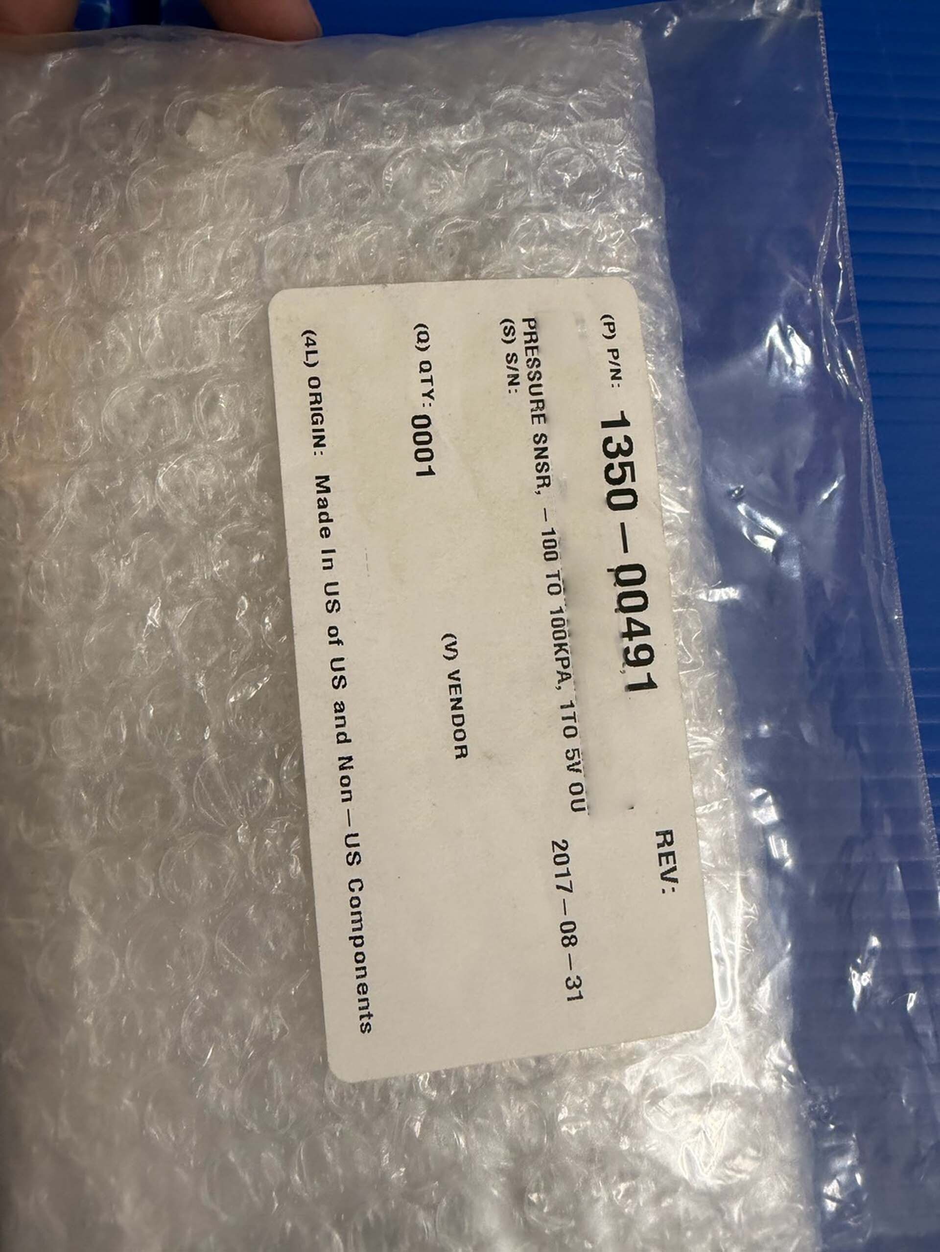 Photo Used VARIOUS Lot of spare parts For Sale