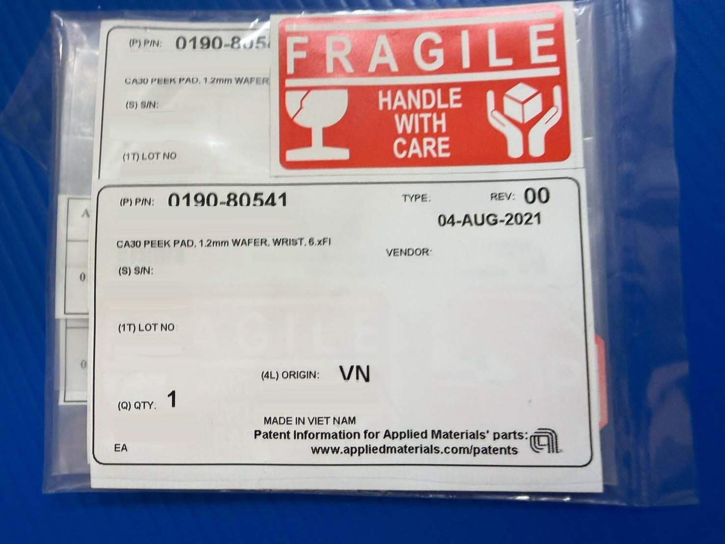 Photo Used VARIOUS Lot of spare parts For Sale