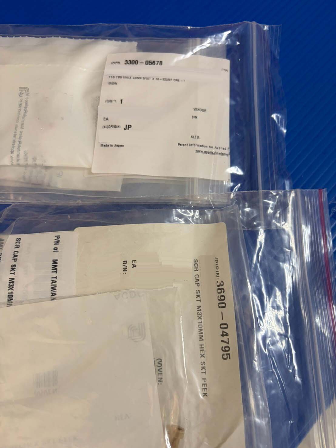 Photo Used VARIOUS Lot of spare parts For Sale