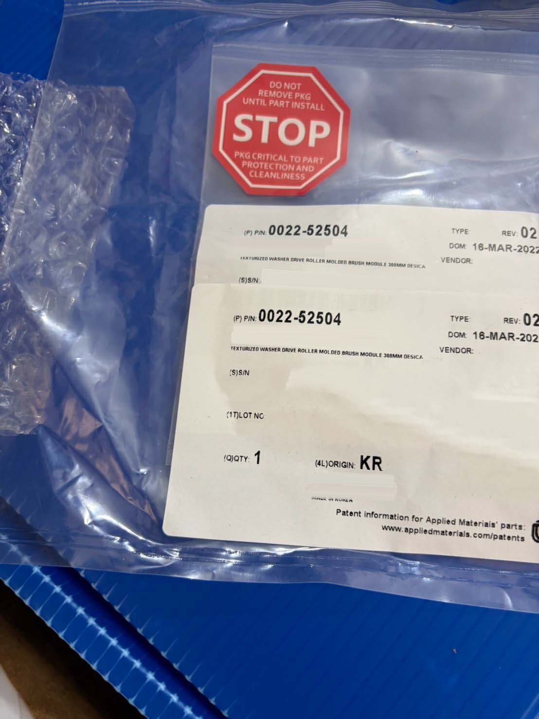 Photo Used VARIOUS Lot of spare parts For Sale
