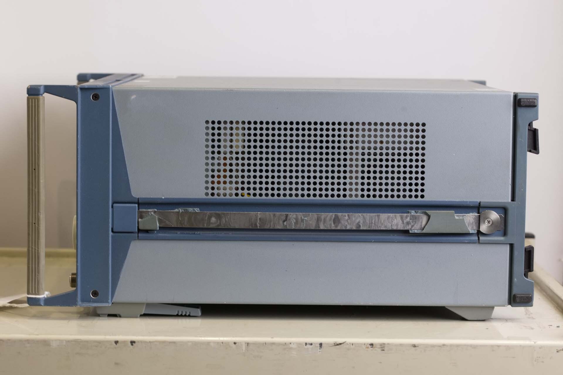 Photo Used VARIOUS Lot of equipment For Sale