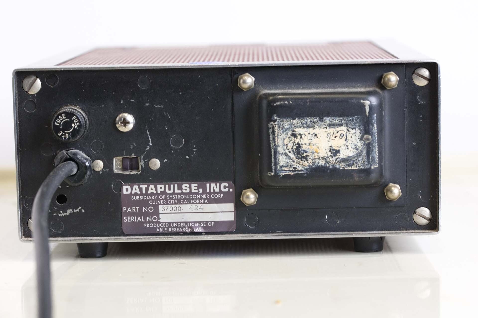 Photo Used VARIOUS Lot of equipment For Sale
