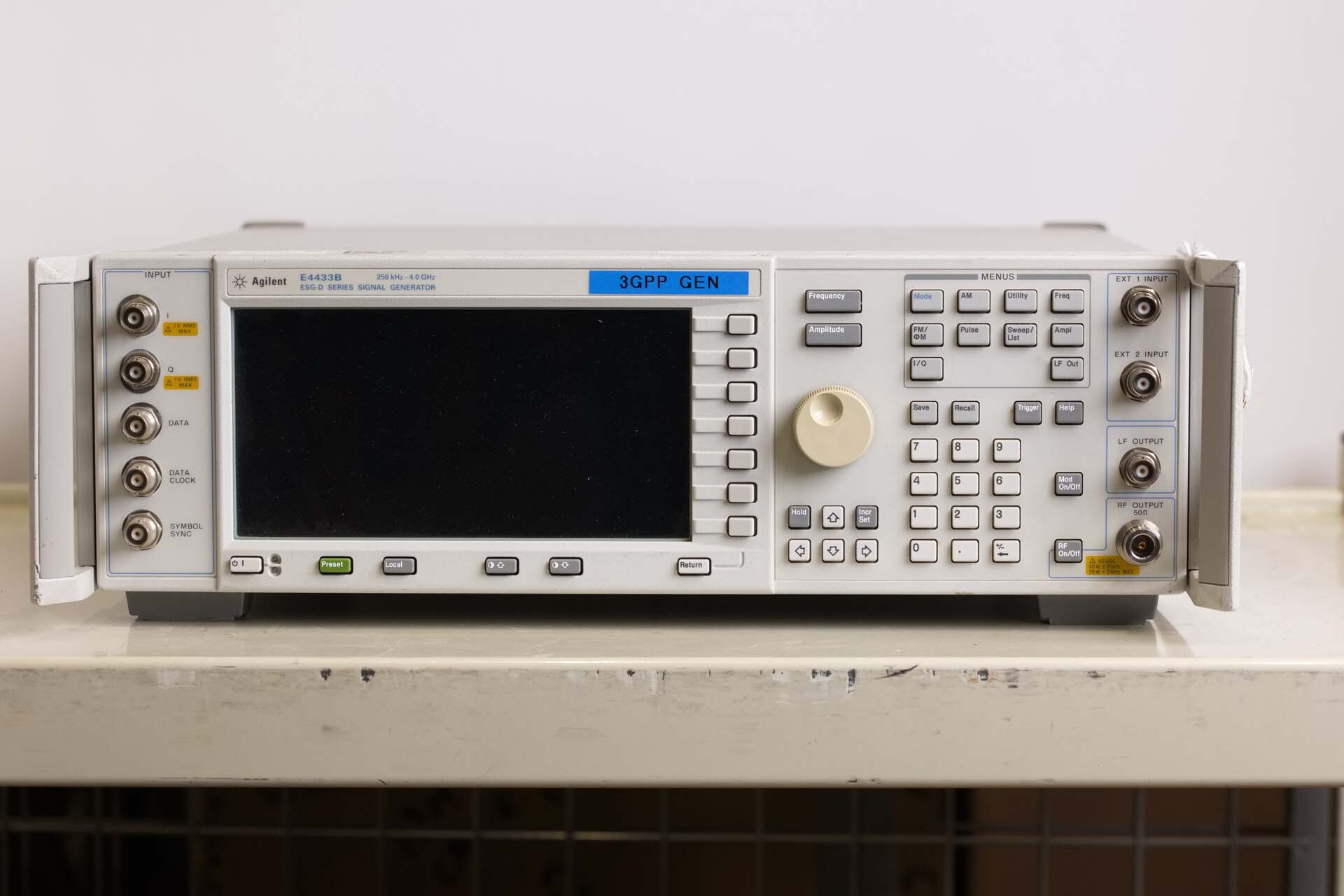 Photo Used VARIOUS Lot of equipment For Sale