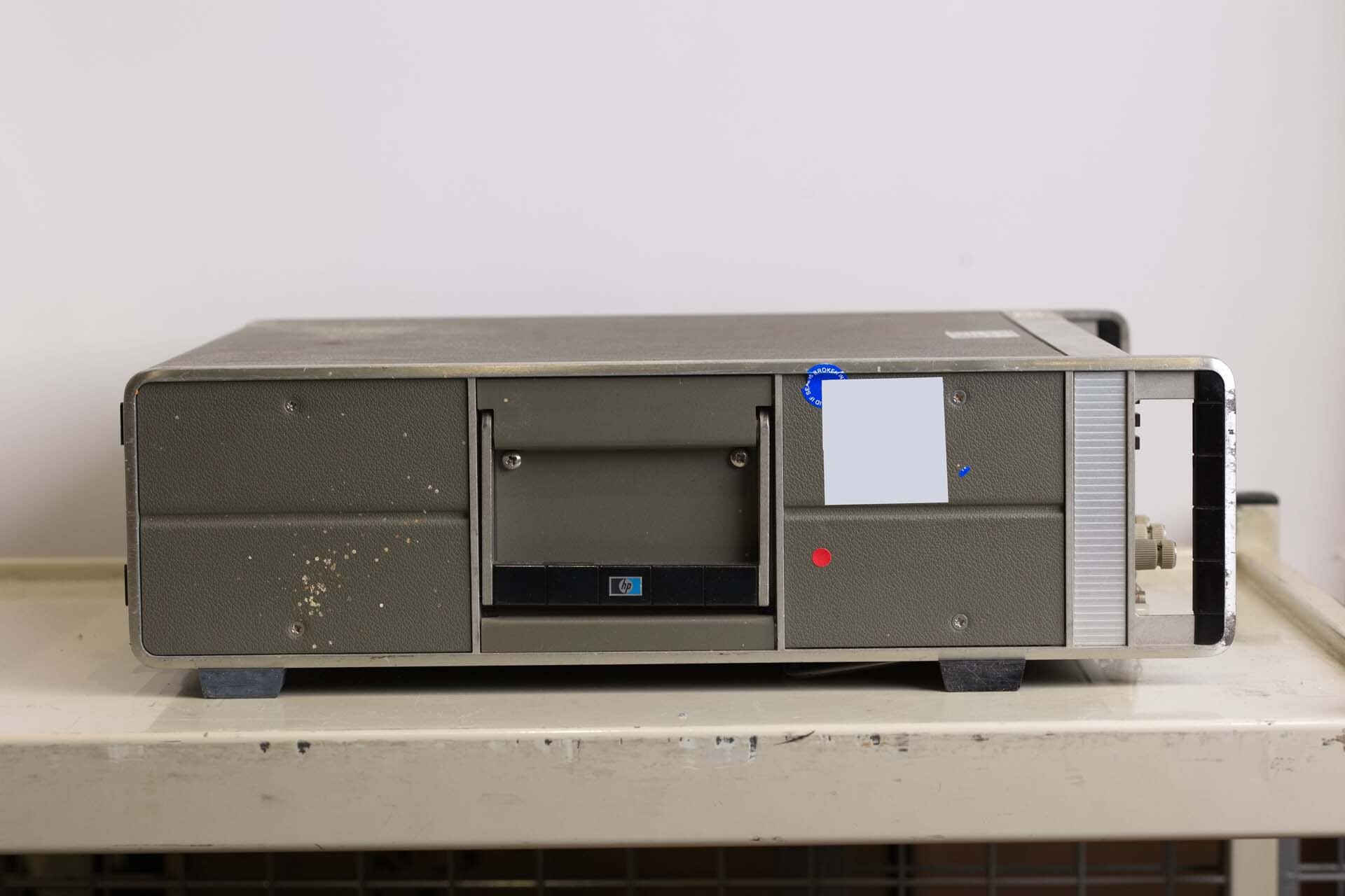 Photo Used VARIOUS Lot of equipment For Sale