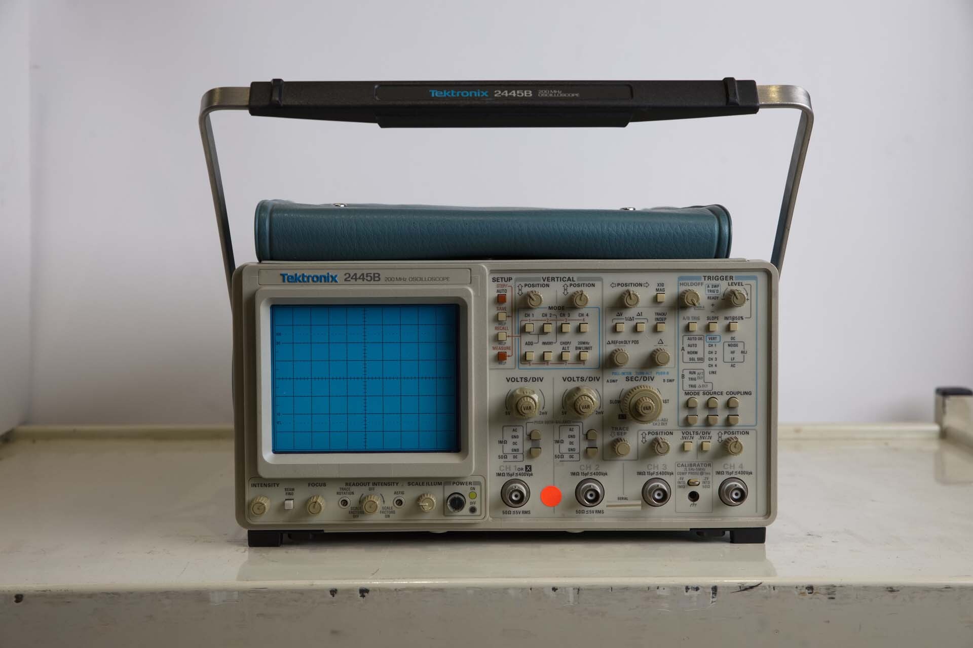 Photo Used VARIOUS Lot of equipment For Sale