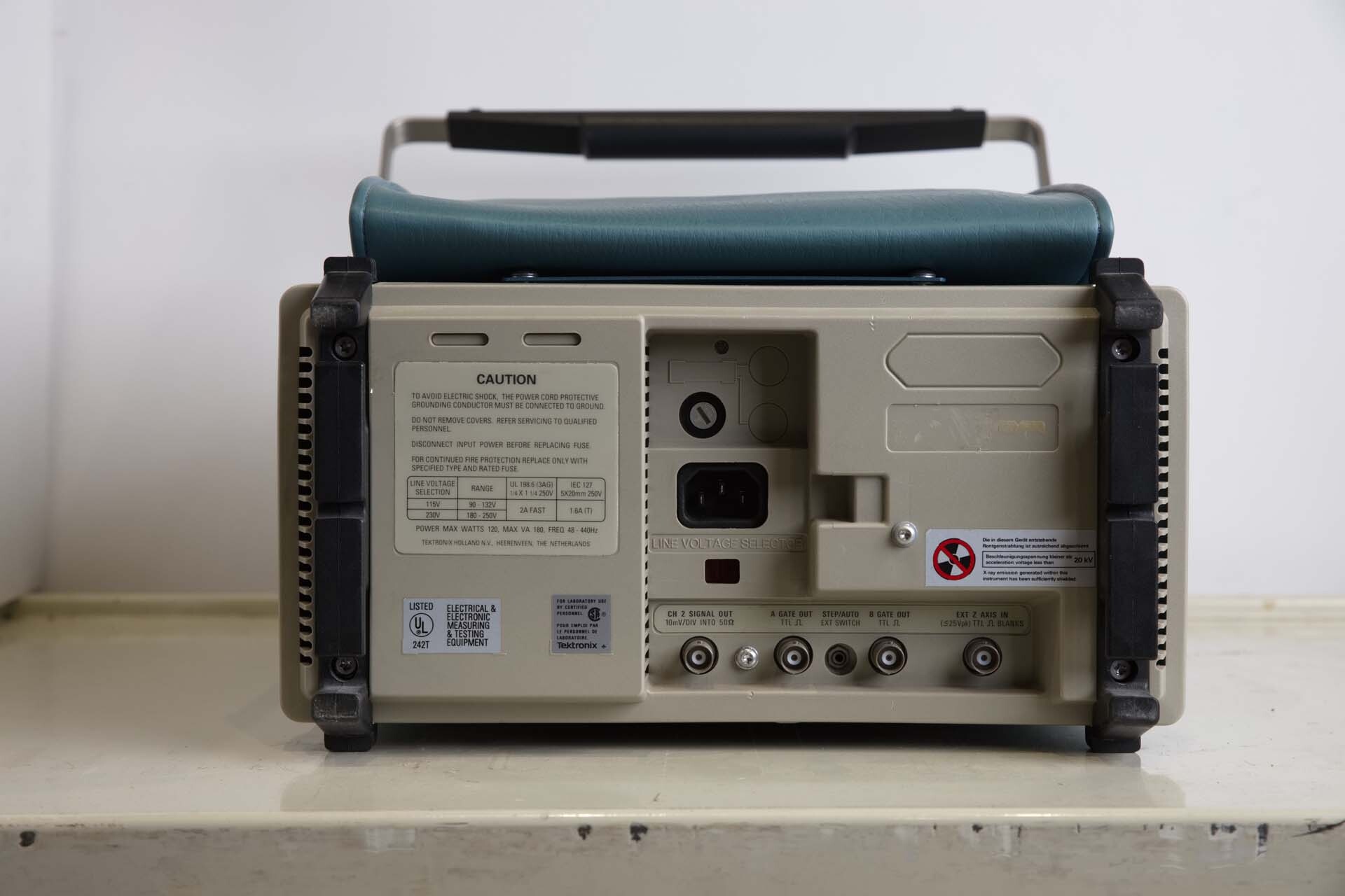 Photo Used VARIOUS Lot of equipment For Sale