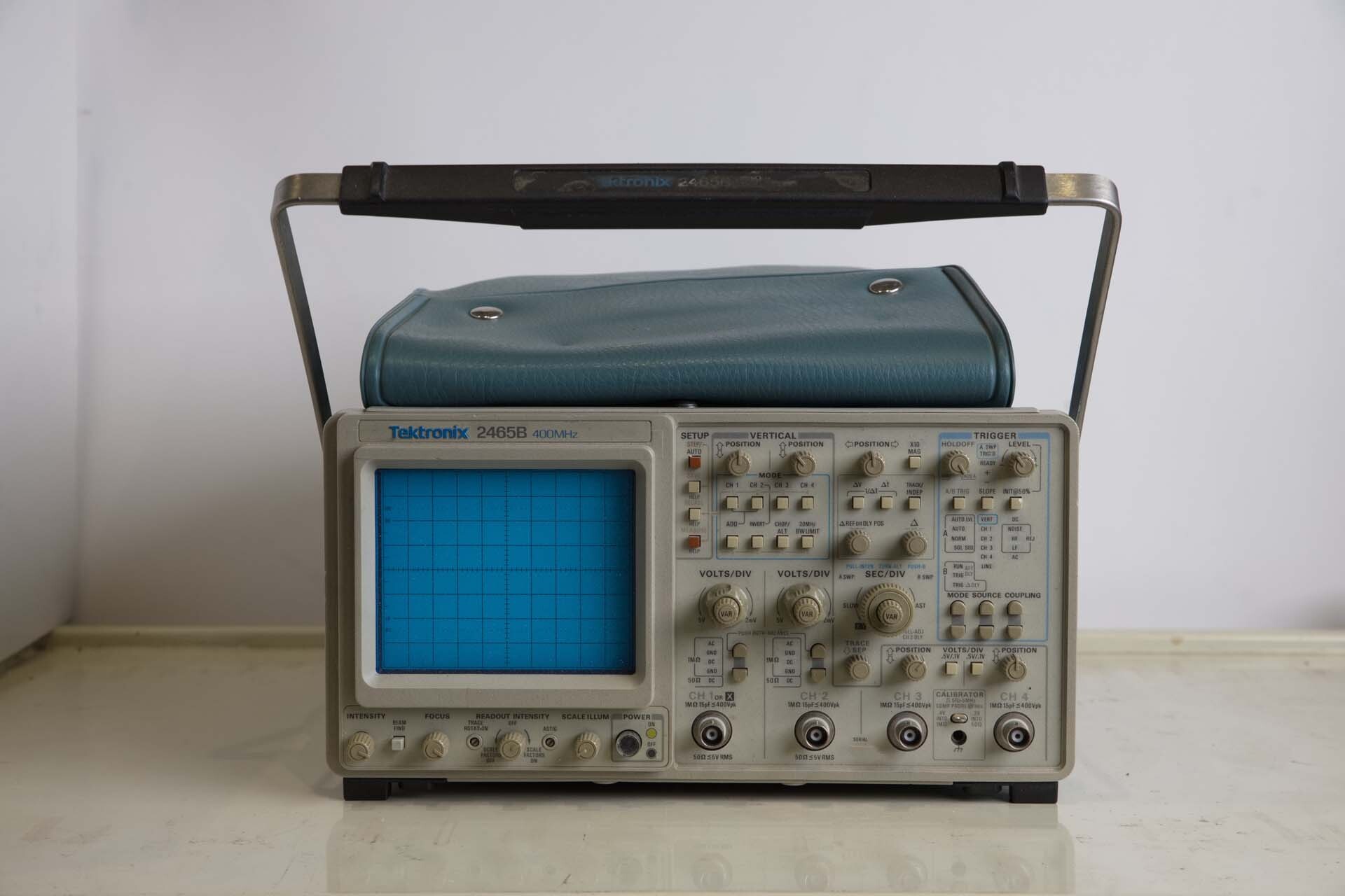 Photo Used VARIOUS Lot of equipment For Sale