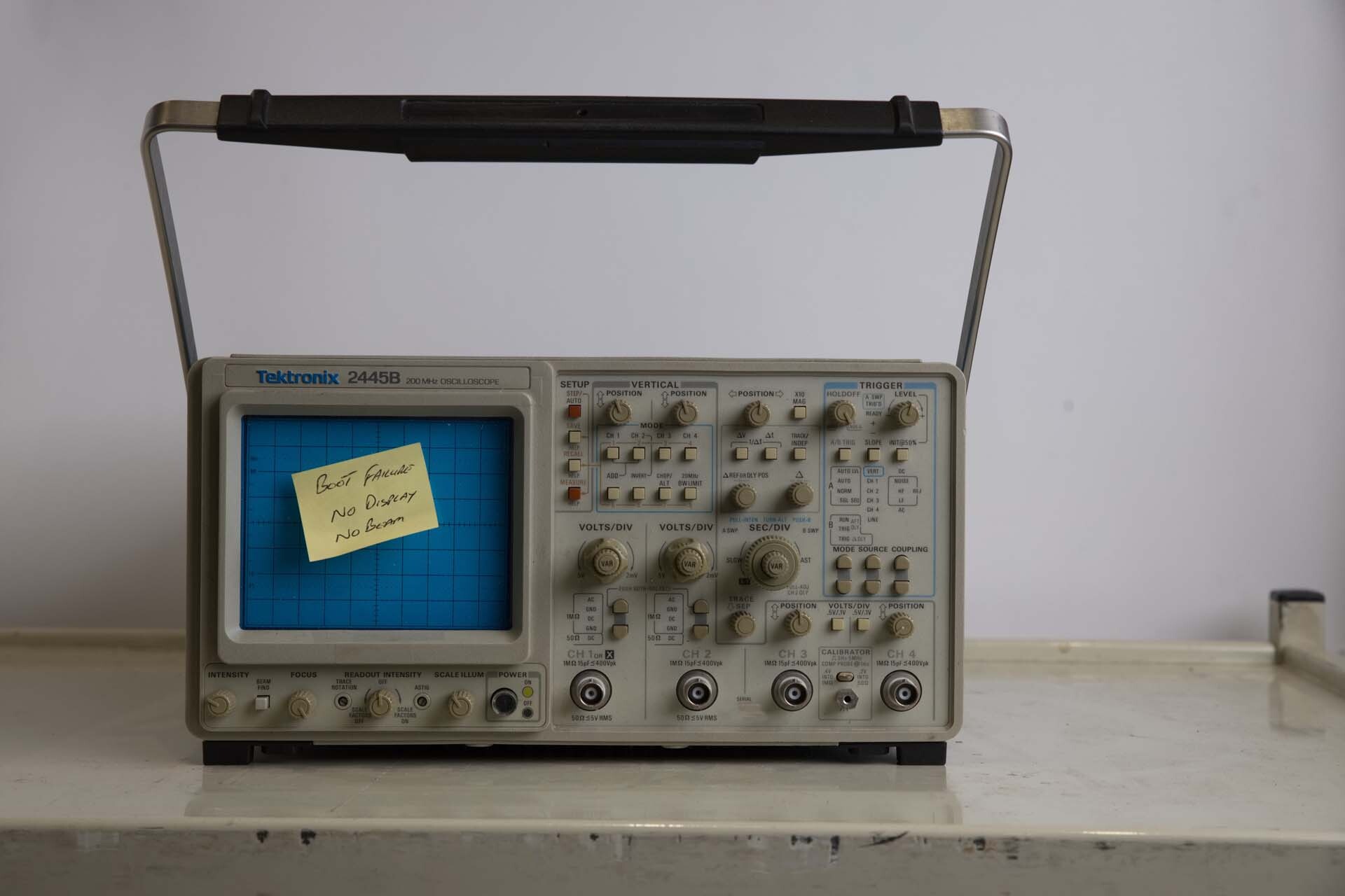Photo Used VARIOUS Lot of equipment For Sale