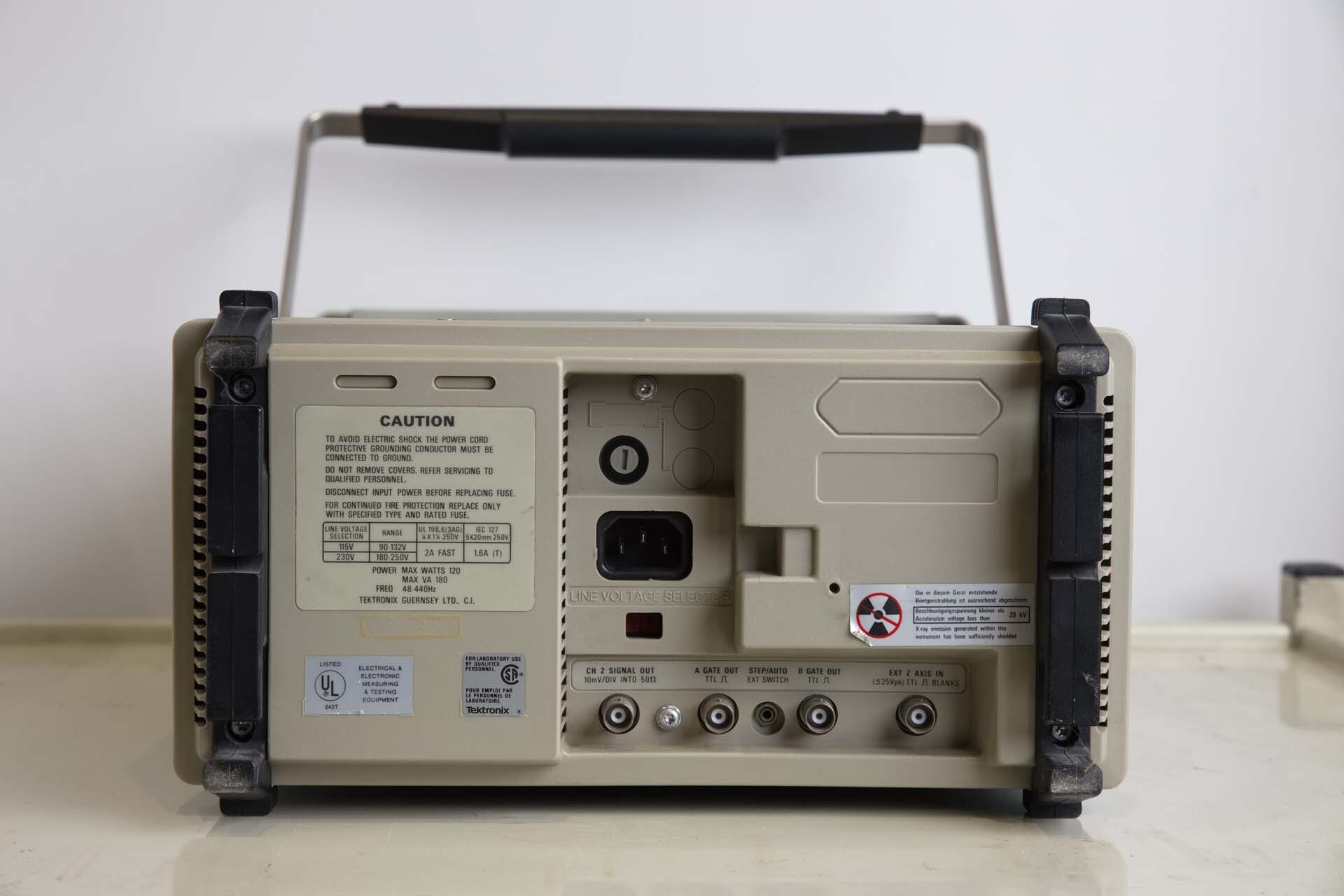 Photo Used VARIOUS Lot of equipment For Sale