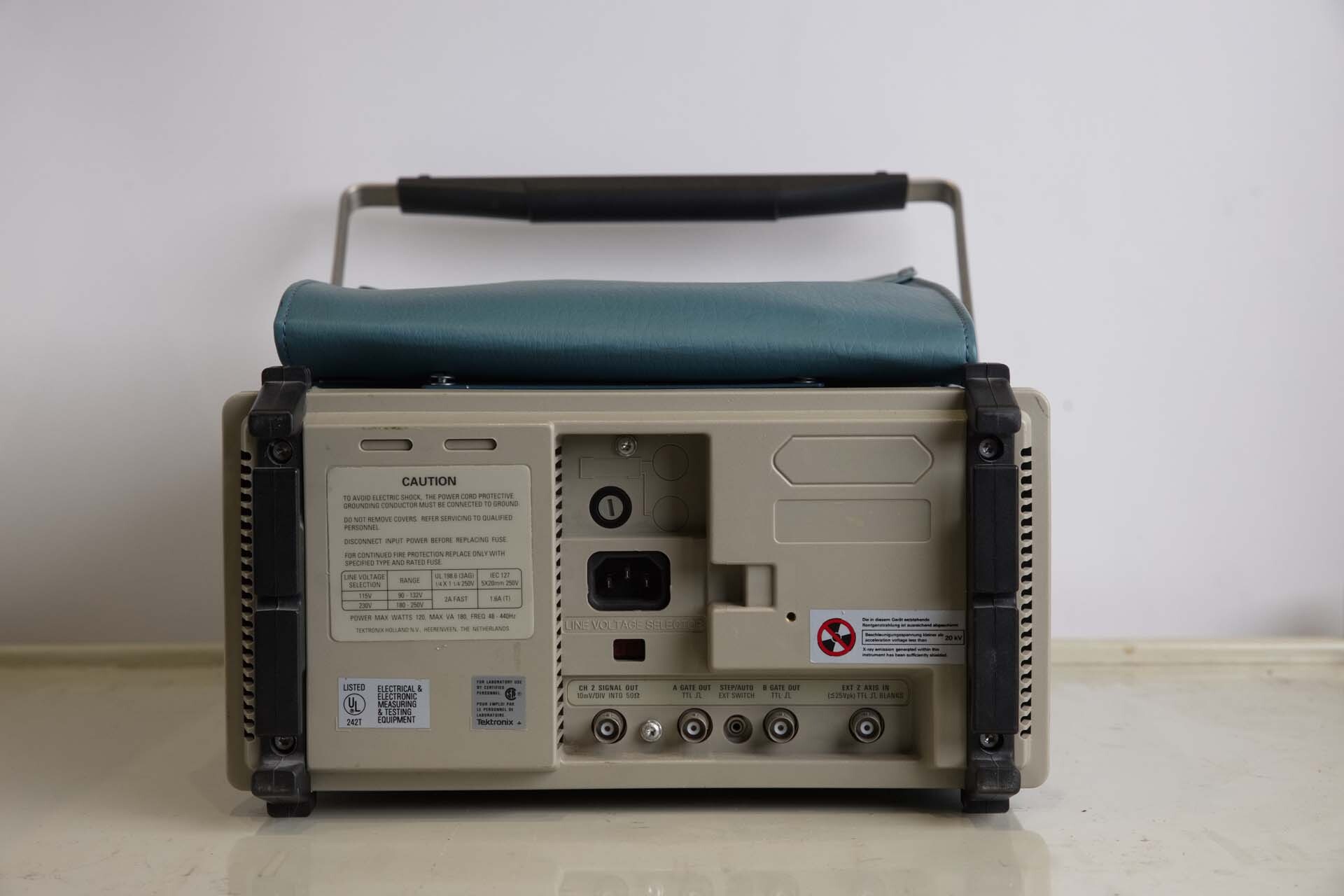 Photo Used VARIOUS Lot of equipment For Sale