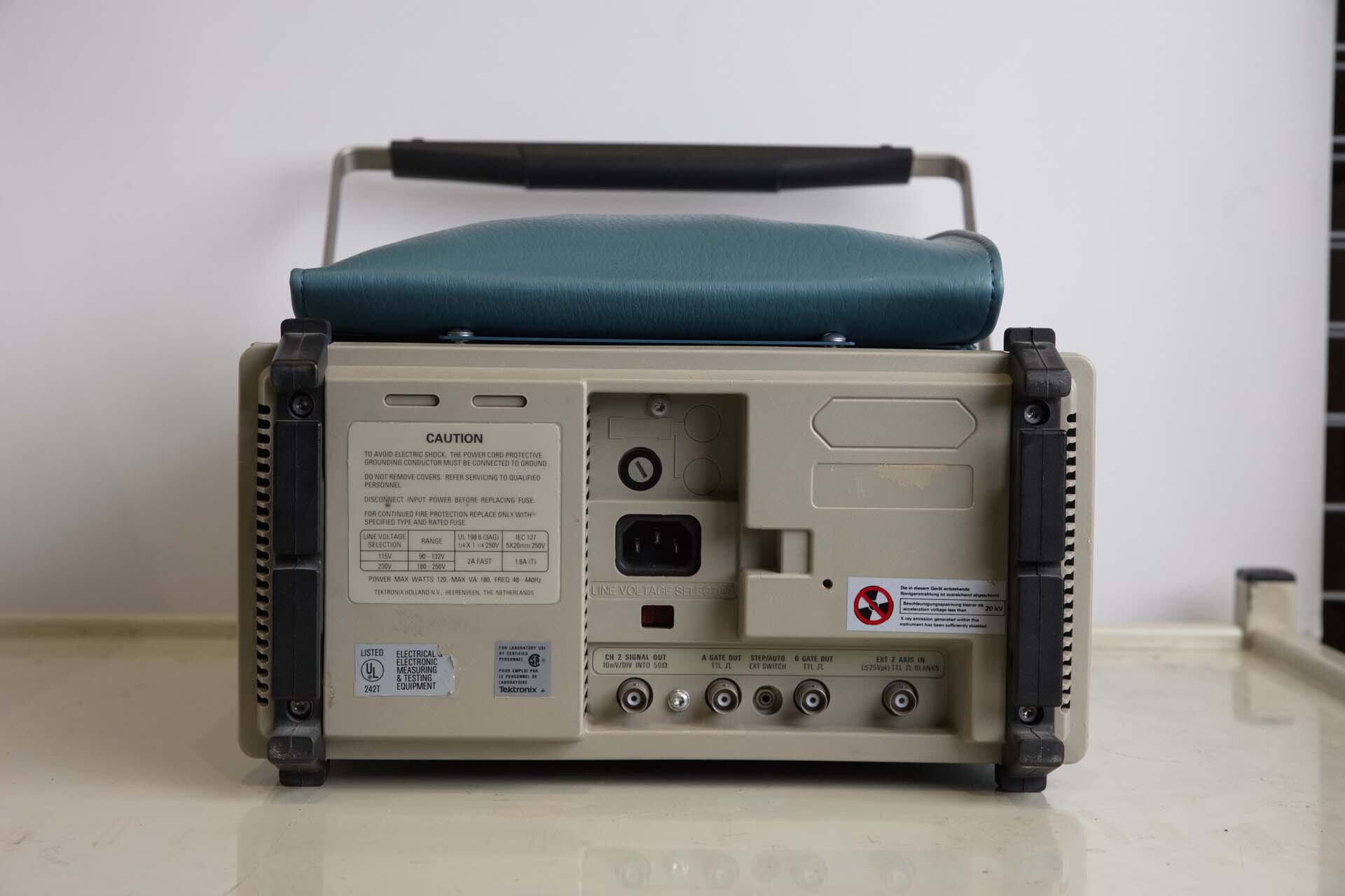 Photo Used VARIOUS Lot of equipment For Sale