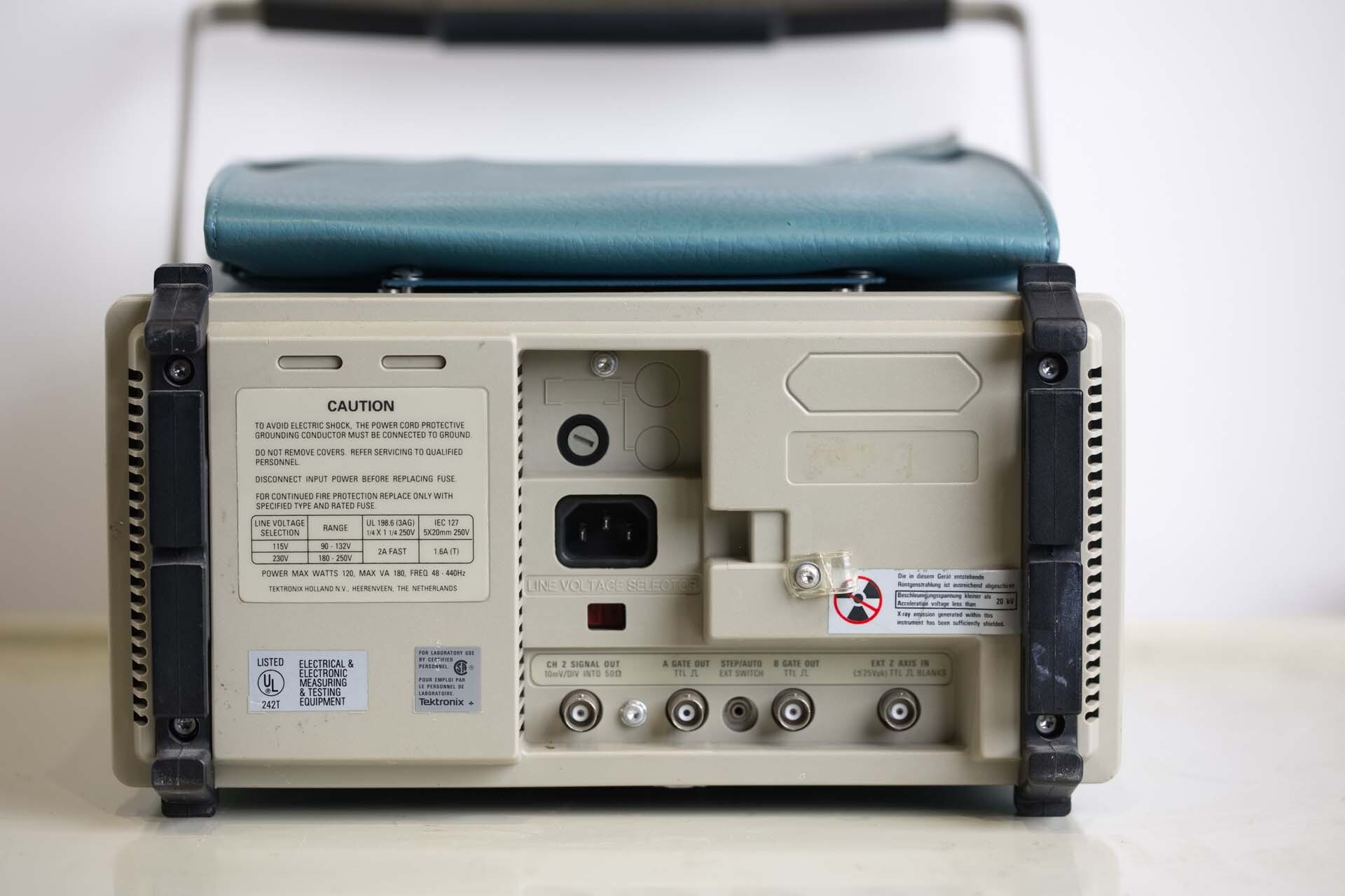 Photo Used VARIOUS Lot of equipment For Sale