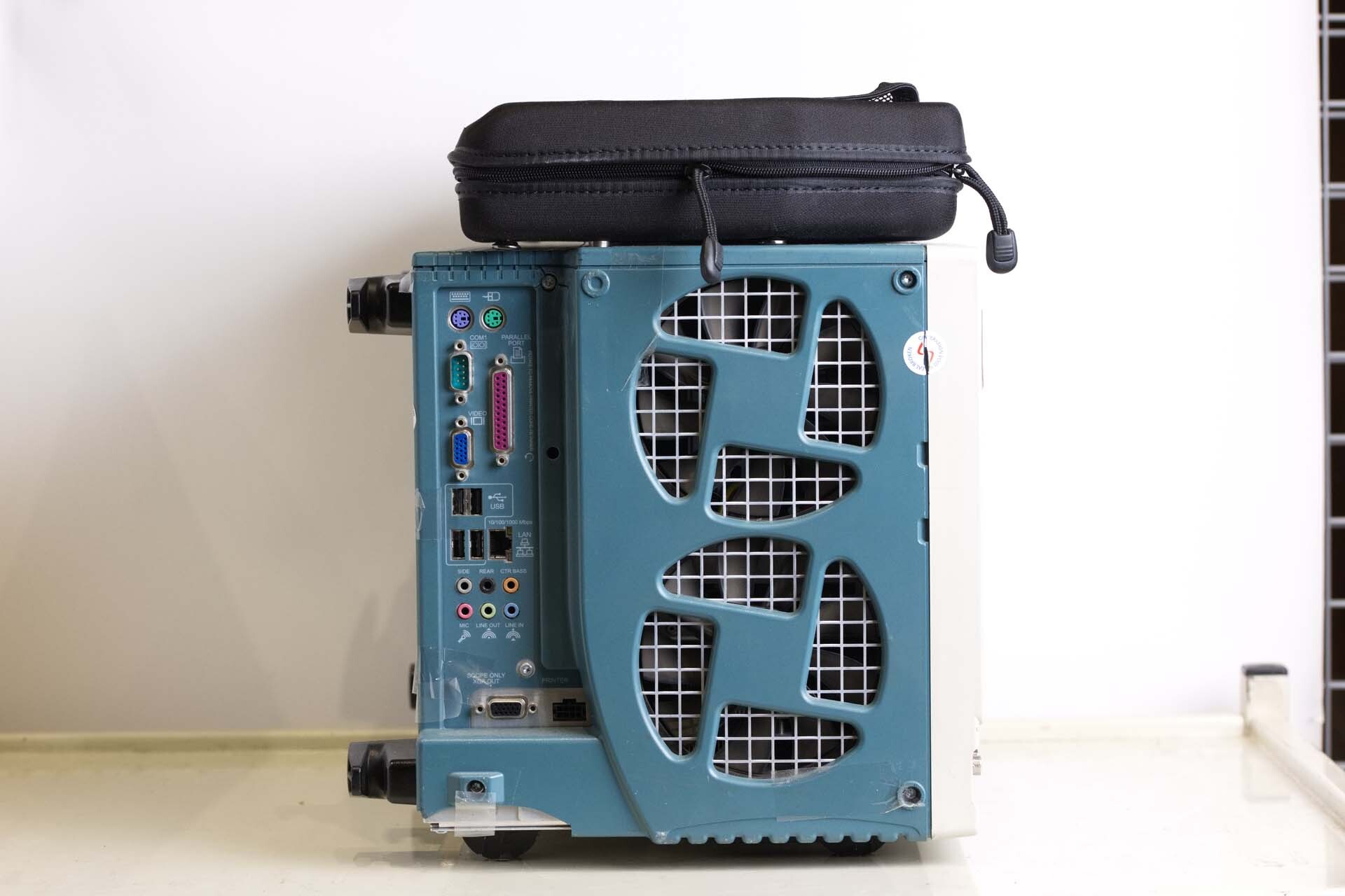 Photo Used VARIOUS Lot of equipment For Sale