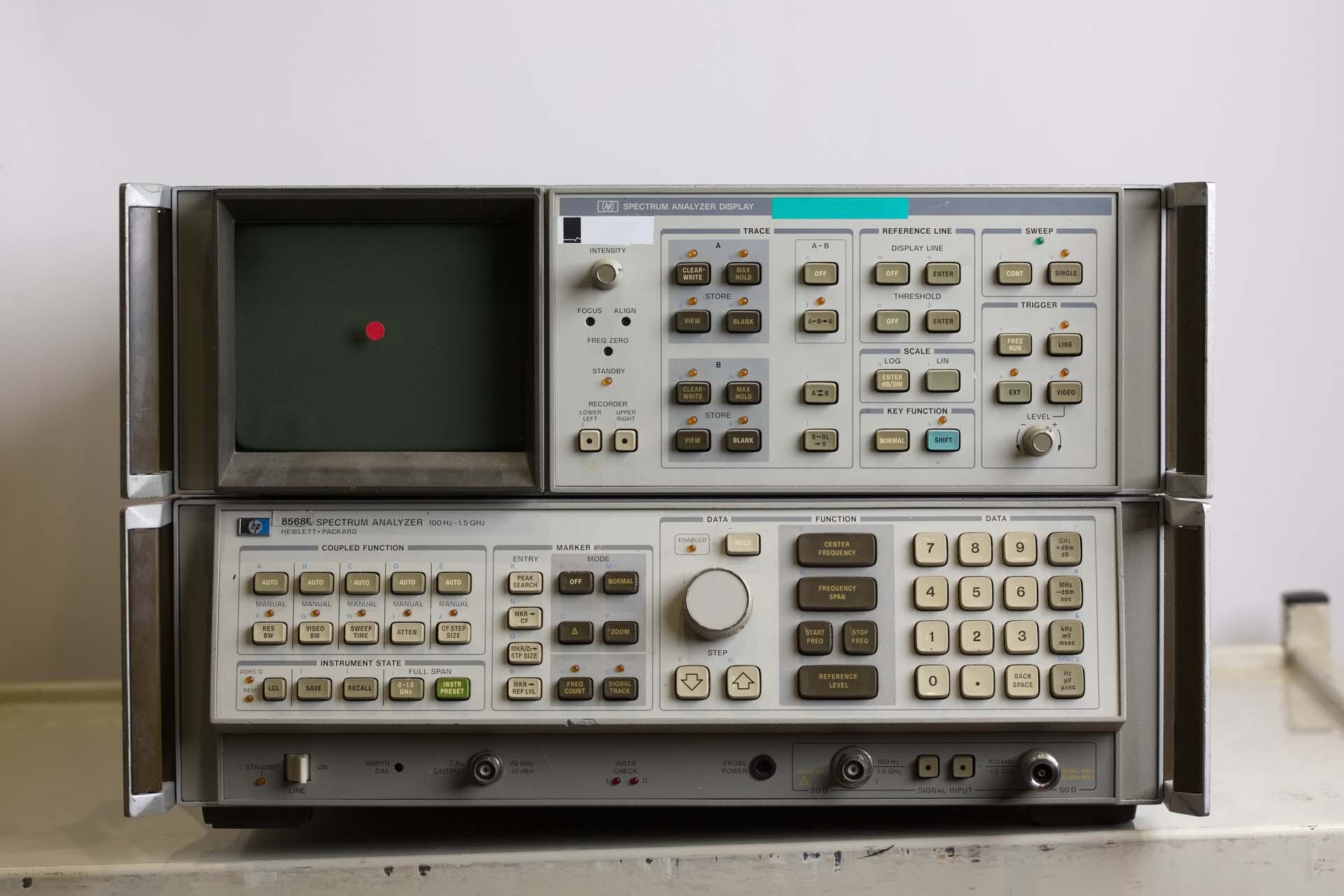 Photo Used VARIOUS Lot of equipment For Sale