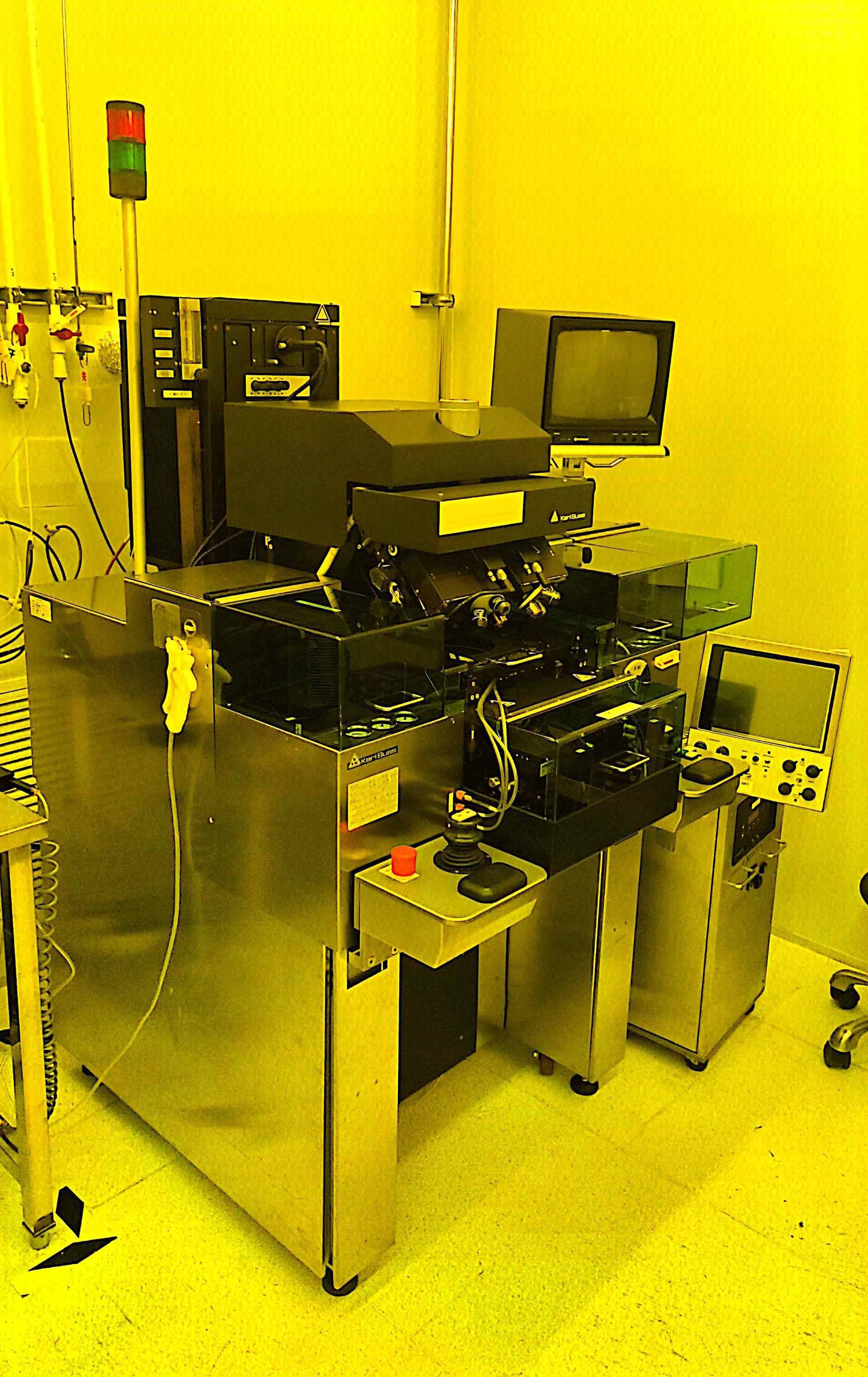 Photo Used VARIOUS Lot of lab equipment and accessories For Sale