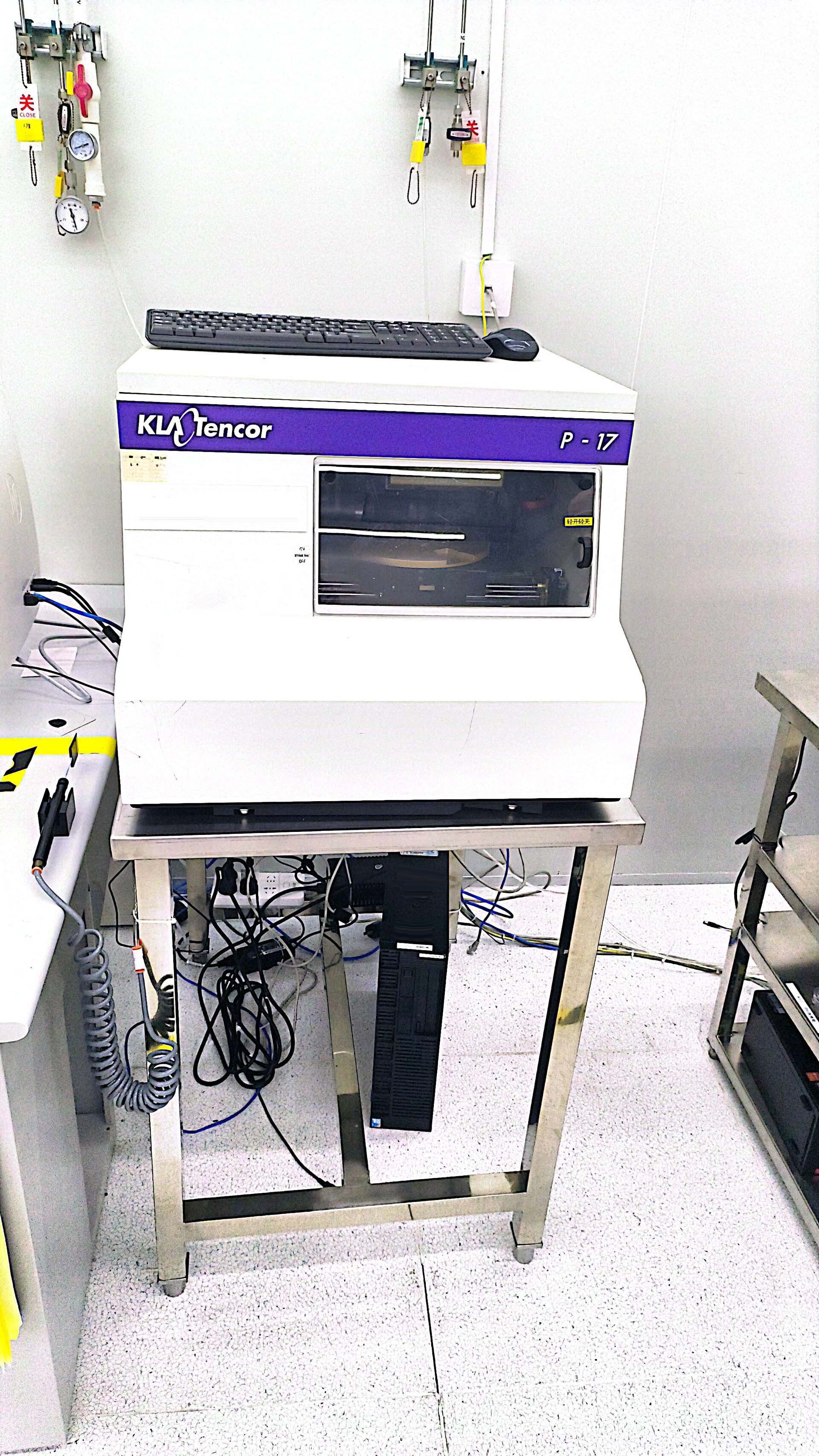 Photo Used VARIOUS Lot of lab equipment and accessories For Sale