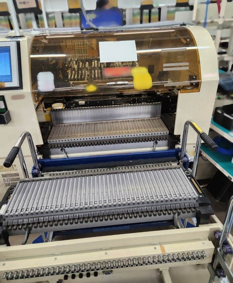 Photo Used VARIOUS Lot of equipments For Sale