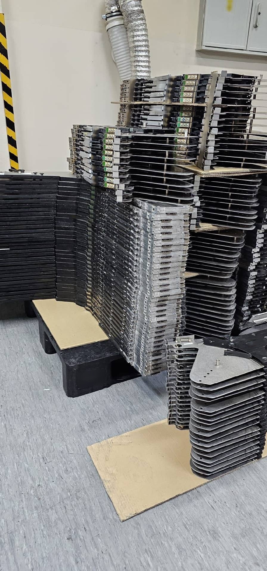 圖為 已使用的 VARIOUS Lot of UNIVERSAL GENESIS 待售