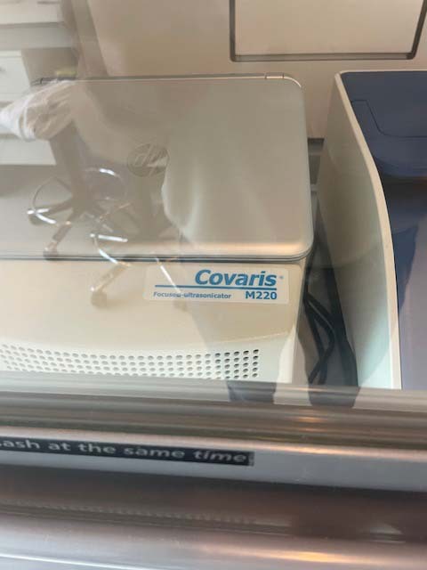 Foto Verwendet VARIOUS Lot of lab equipment and accessories Zum Verkauf