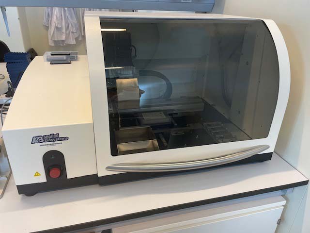 Foto Verwendet VARIOUS Lot of lab equipment and accessories Zum Verkauf