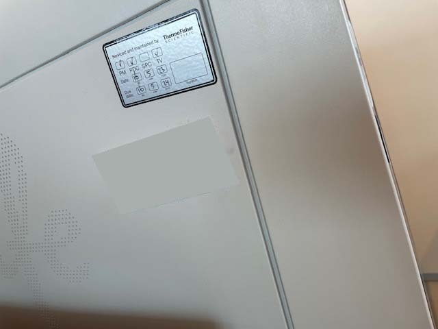 Foto Verwendet VARIOUS Lot of lab equipment and accessories Zum Verkauf