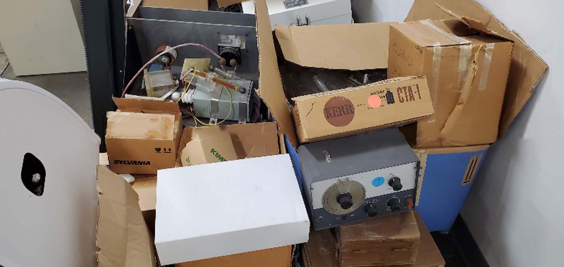 图为 已使用的 VARIOUS Lot of laboratory equipment 待售