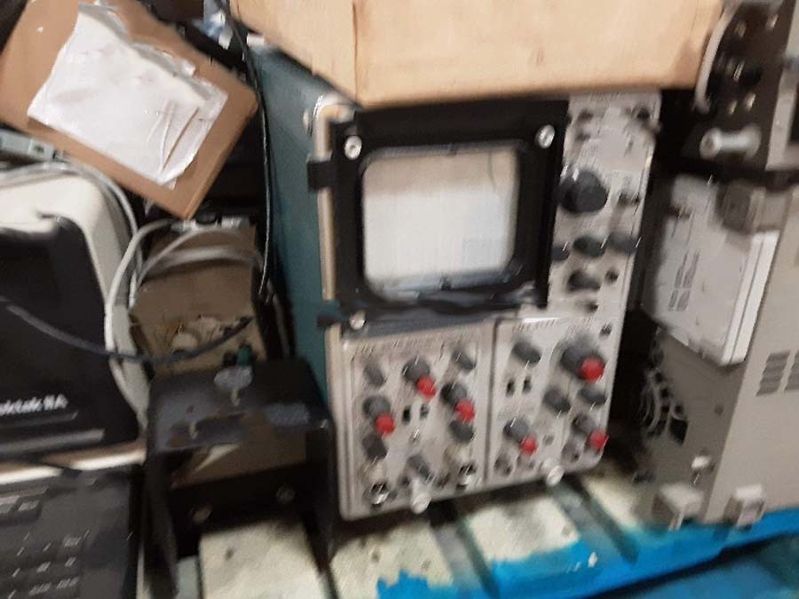 사진 사용됨 VARIOUS Lot of laboratory equipment 판매용