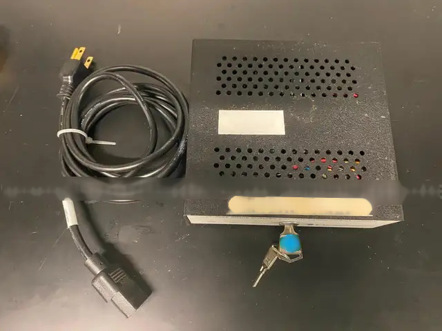 Photo Used VARIOUS Lot of lasers For Sale