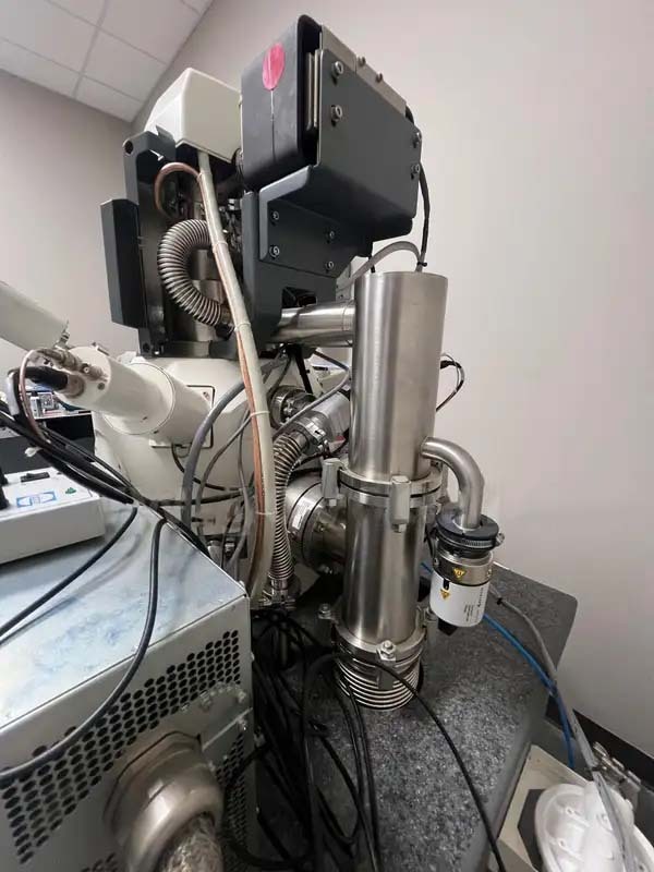 Photo Utilisé VARIOUS Lot of misc laboratory equipment À vendre