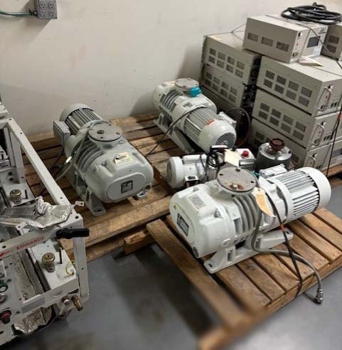 Photo Used VARIOUS Lot of pumps and controllers For Sale