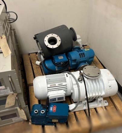 Photo Used VARIOUS Lot of pumps and controllers For Sale