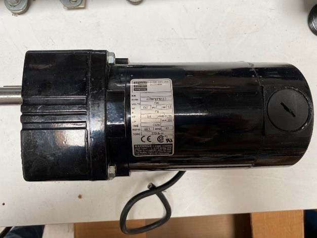 사진 사용됨 VARIOUS Lot of pumps / Motors 판매용