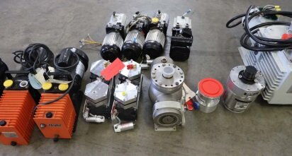 VARIOUS Lot of pumps #9266490