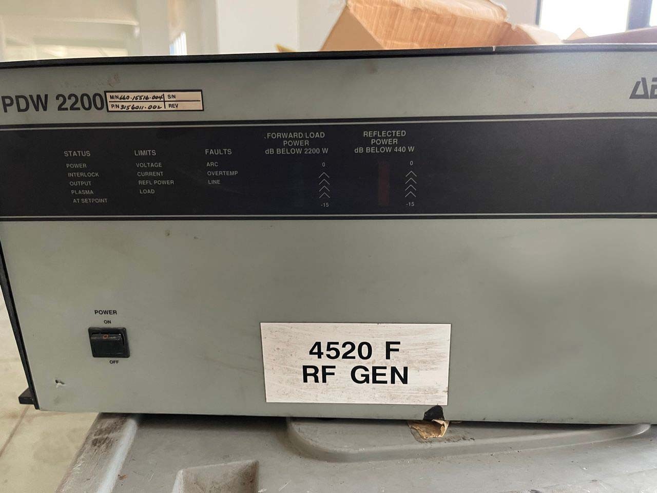 フォト（写真） 使用される VARIOUS Lot of RF Generators 販売のために