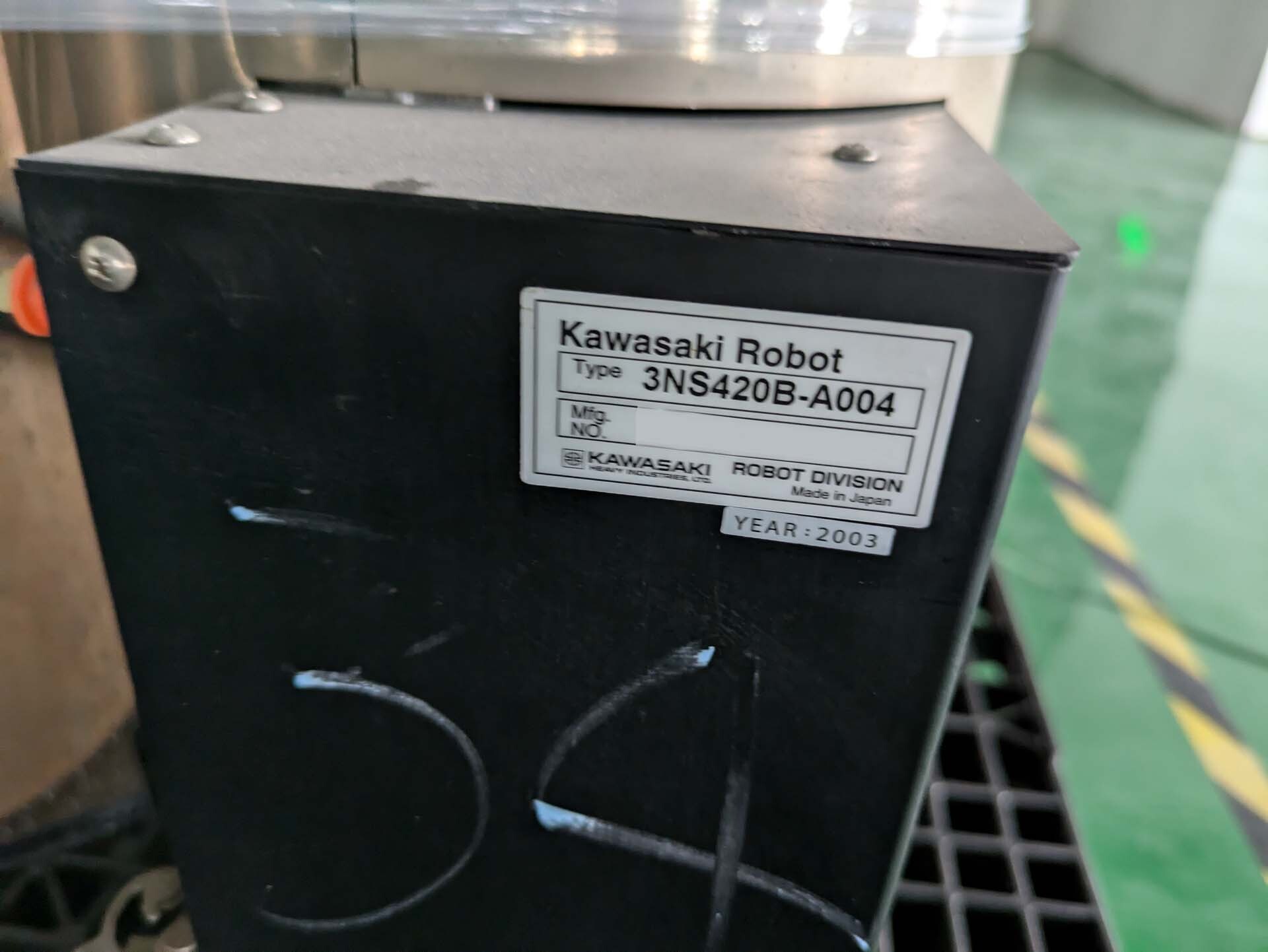 Photo Used VARIOUS Lot of robots For Sale