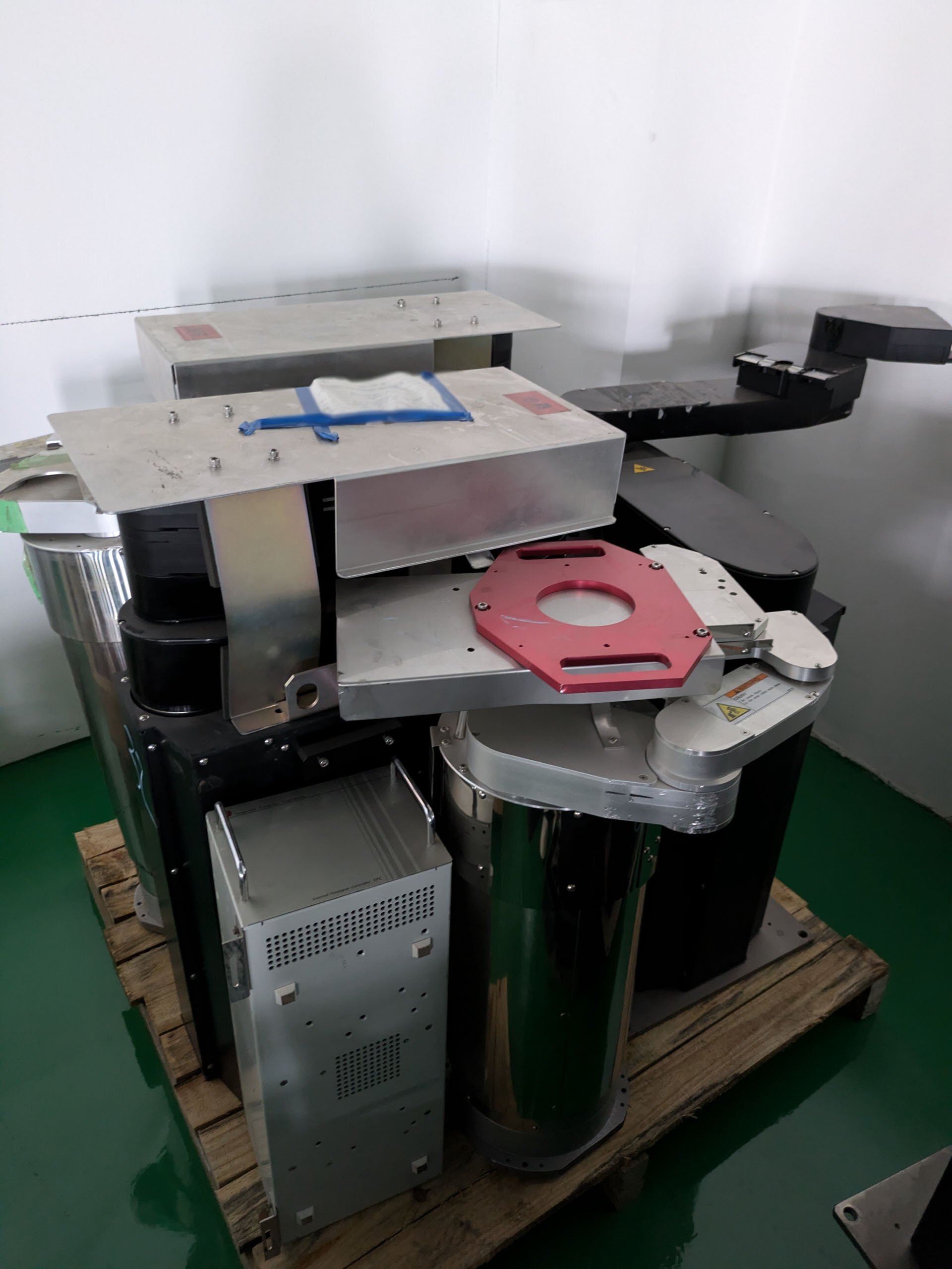 圖為 已使用的 VARIOUS Lot of robots 待售