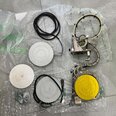 フォト（写真） 使用される VARIOUS Lot of spare parts 販売のために