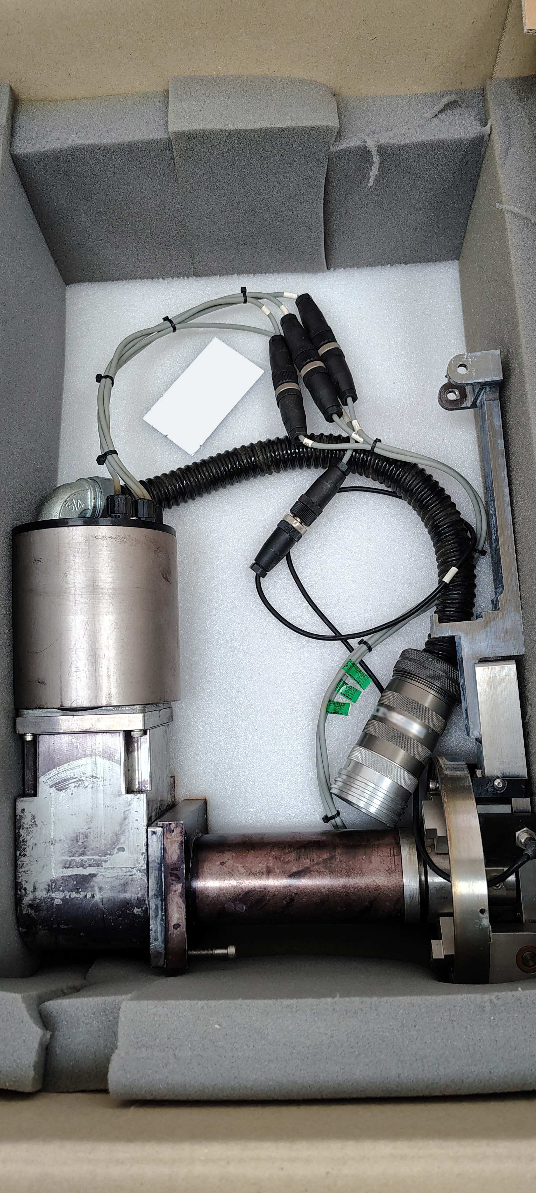 Photo Used VARIOUS Lot of spare parts For Sale