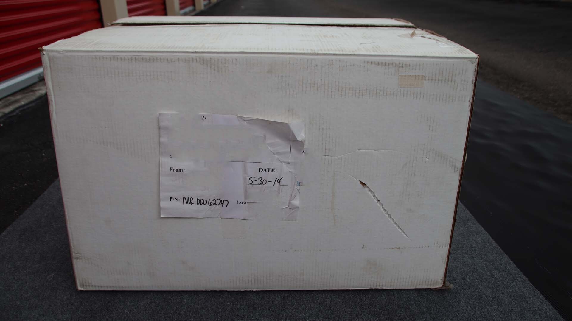 Photo Utilisé VARIOUS Lot of spare parts À vendre