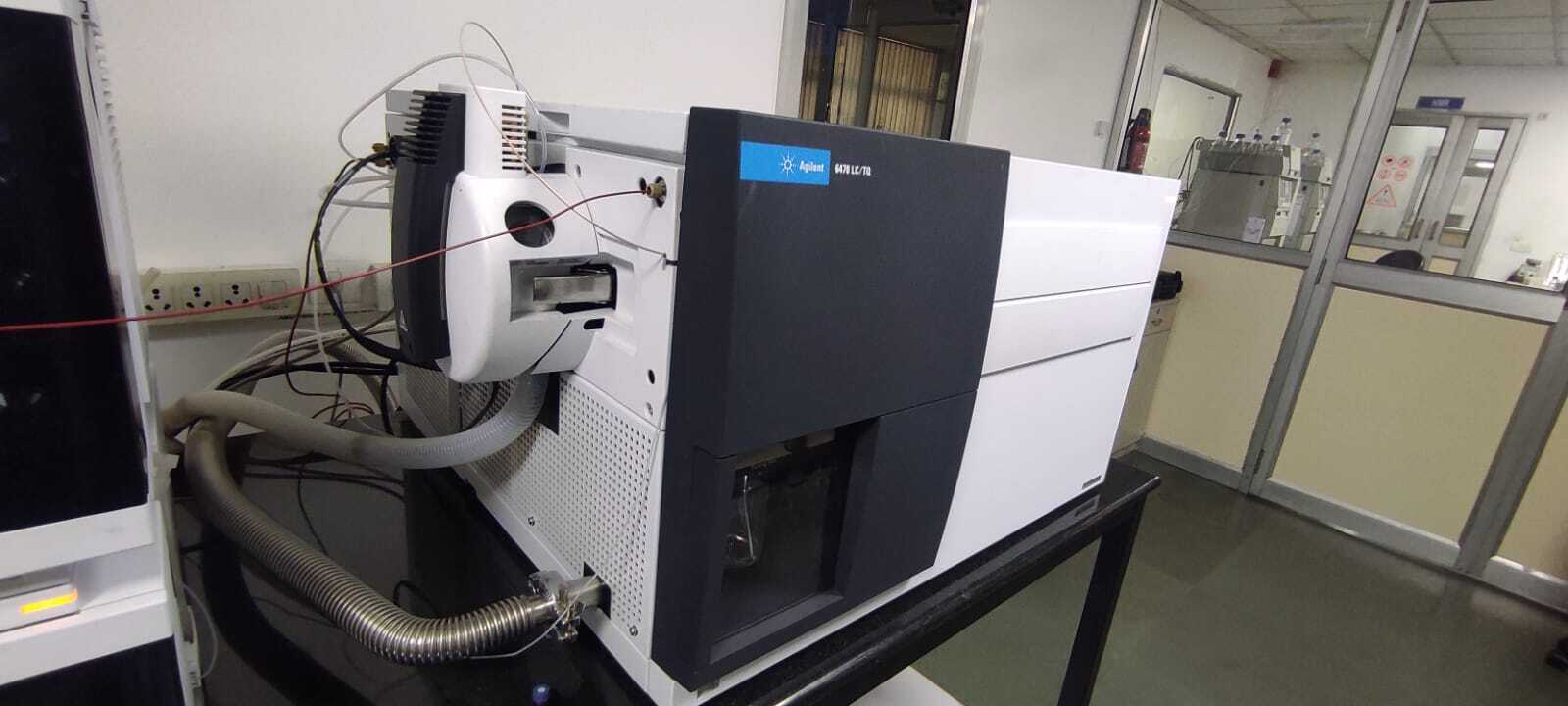 Photo Used VARIOUS Lot of equipment For Sale