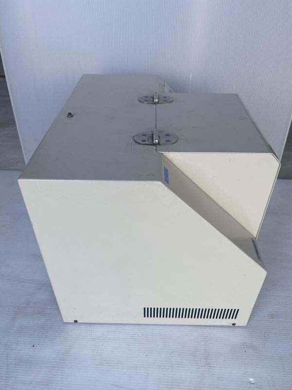 Photo Used VARIOUS Lot of spare parts For Sale