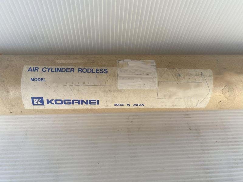 Photo Used VARIOUS Lot of spare parts For Sale
