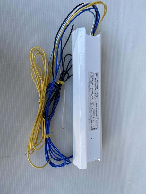 Photo Used VARIOUS Lot of spare parts For Sale