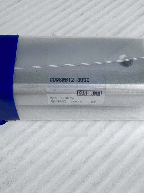 Photo Used VARIOUS Lot of spare parts For Sale