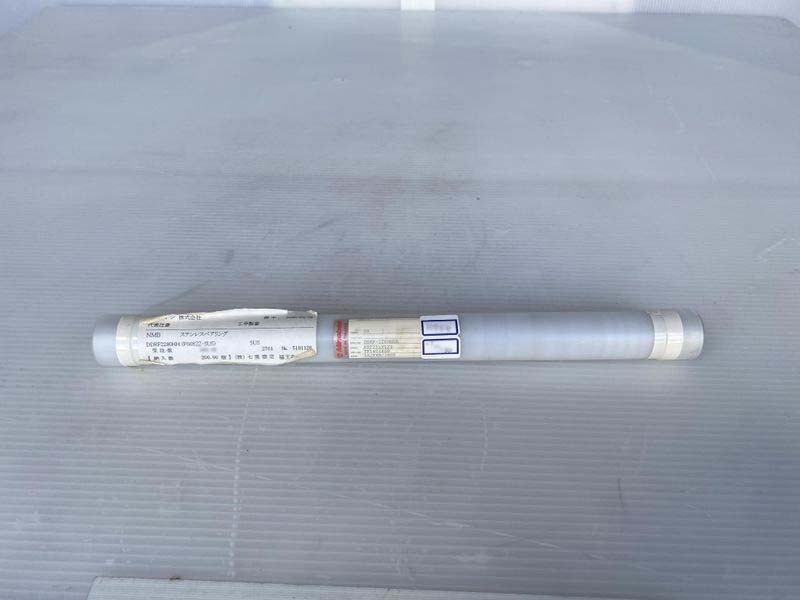 Photo Used VARIOUS Lot of spare parts For Sale