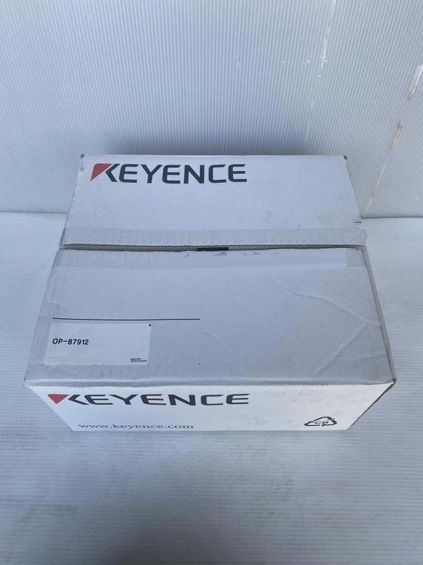 Photo Utilisé VARIOUS Lot of spare parts À vendre