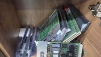 Photo Utilisé VARIOUS Lot of spare parts À vendre