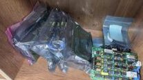 Photo Utilisé VARIOUS Lot of spare parts À vendre