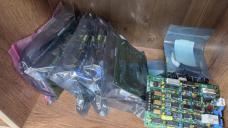 Photo Utilisé VARIOUS Lot of spare parts À vendre