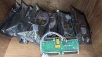 Photo Utilisé VARIOUS Lot of spare parts À vendre